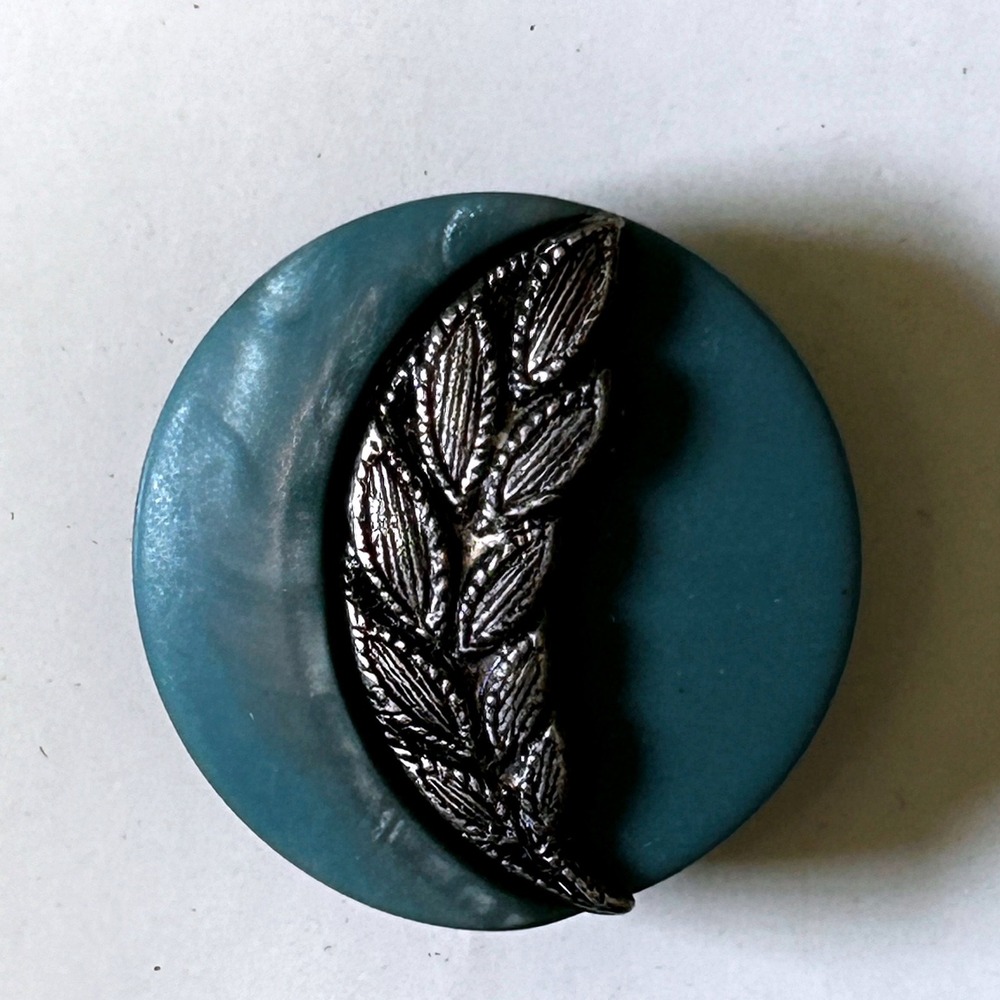 La Mode Blue Buttons with Silver Leaf Detail Made in Italy 3/4 Inch 19mm 2 Count